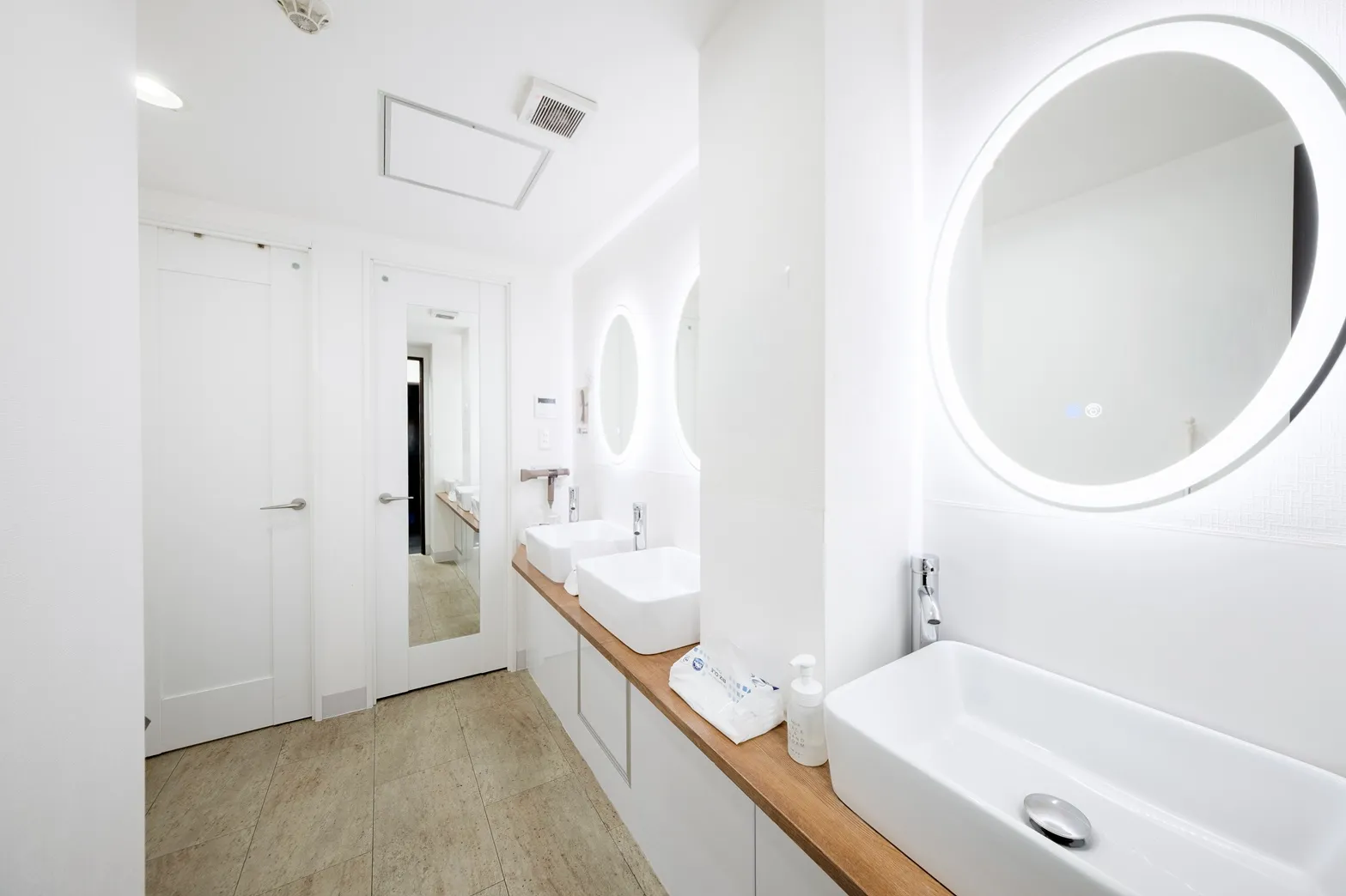 Shared washbasin area on 2F female floor at Hostel JAZ Ueno